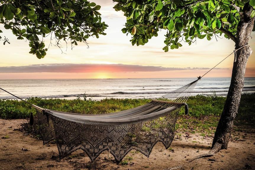 The Ultimate Guide to Hammocks: Comfort, Style, and Outdoor Relaxation